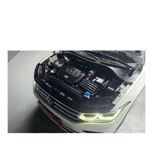 Volkswagen Tiguan 2.0 TDI Prestige 2023, 31,642 km, Diésel, Volante a la Izquierda, Asientos de Cuero, Cámara Trasera - Product Image 6