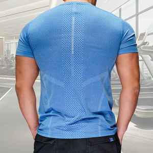 T-shirt de sport moulant pour homme, col rond, manches courtes, respirant, en Spandex/Polyester, haut d'entraînement, style urbain, 220g, couleur unie - Product Image 3