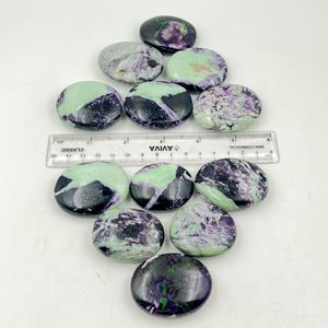 Pierre de palmier Kammererite ovale naturelle faite à la main, cristal violet rare pour la guérison, la méditation Reiki, la décoration énergétique, vente en gros - Product Image 5