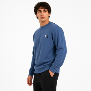 Sweat-shirt pour homme conçu pour un confort quotidien, avec tissu doux et chaud, bords côtelés, coutures soignées, coupe régulière et style simple. - Product Image 4