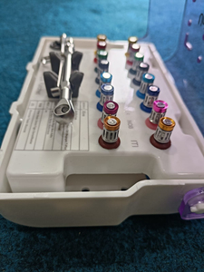 Kit de Reparación de Implantes Dentales Ergonómico Universal de Acero Inoxidable con Destornillador Manual - Product Image 6