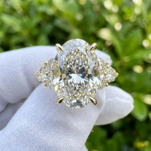 Exclusivo Anillo de Compromiso con Diamante Cultivado en Laboratorio, Corte Ovalado de 3 Quilates, E VVS2 VS1, Certificado IGI, con Piedra Lateral en Forma de Pera, Chapado en Oro de 10K/14K/18K - Product Image 3