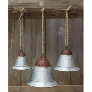 Campana Colgante Metálica Decorativa Navideña para Árbol, Puerta, Ventana, Hogar, Hotel, Restaurante, Fiesta - Product Image 1
