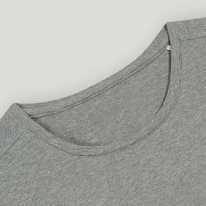 T-shirt vintage pour homme de haute qualité et confortable, col rond, 100% coton jersey 300g, option de personnalisation avec impression sérigraphique non-décollable - Product Image 5