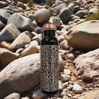 Bouteille d'eau en cuivre faite à la main en métal de style moderne étanche et sans joint pour le voyage avec sa boîte cadeau en velours rouge