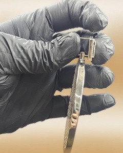 Colgante de lujo personalizado de plata 925 con diamantes de moissanita VVS estilo hip hop, con letras y números brillantes, para él. - Product Image 4