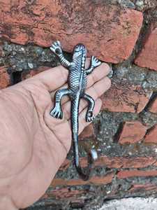 Retro Cast Iron Lizard Decorative <b>Hook</b> | <b>Wall</b> Hanger <b>for</b> <b>Keys</b> & Coats | Antique Metal Animal <b>Wall</b> Decor - Product Image 3