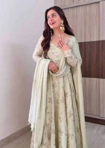 Conjunto de Lehenga Choli de Seda Blanco Hueso para Mujer con Dupatta, Traje de Boda Indio Bordado Largo hasta el Suelo - Product Image 5