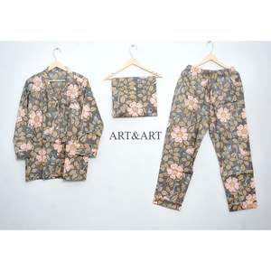 Conjunto de Pijama Casual para Mujer, Multicolor, Estampado Floral a Mano, 100% Algodón, Camisa de Manga Larga y Pantalones Tejidos, para Verano - Product Image 1