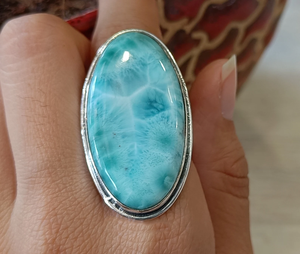 Grande bague ovale en larimar bleu, pierre précieuse naturelle bleue - Product Image 3