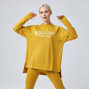 Tunique de sport modeste pour femme avec logo personnalisé, ourlet asymétrique, coupe ample, manches longues, en jersey écologique, chemise athlétique musulmane - Product Image 1