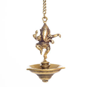 Mèche à huile suspendue en laiton Dancing Ganesha Diya Brown et Golden - Product Image 5