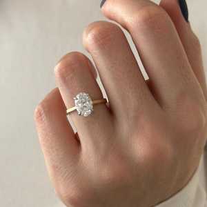 Anillo de Compromiso con Diamante Cultivado en Laboratorio de 2 Quilates, Corte Ovalado, Claridad VS1, Halo Oculto, Anillo de Catedral, Anillo de Propuesta, Certificado IGI - Product Image 2