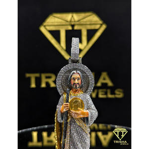 Pendentif Jésus de luxe en moissanite et diamant en argent sterling 925, bijoux hip-hop glacés, charme religieux personnalisé par Trisha Jewels - Product Image 3