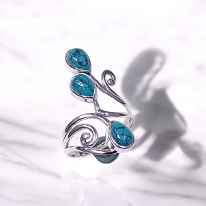 Anillo de Plata de Ley 925 con 3 Piedras de Corte Pera, Joyería Boho Personalizada, Anillo de Boda Clásico con Turquesa y Amatista Naturales Grandes y Gruesas - Product Image 3