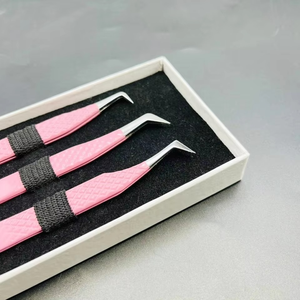 Pinzas Profesionales para Extensión de Pestañas de Acero Inoxidable con Recubrimiento en Polvo Rosa Bebé, Ligeras, Antibacterianas y de Alta Calidad - Product Image 5