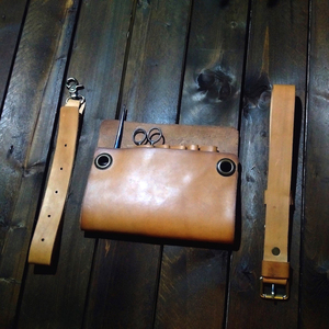 ซองใส่กรรไกรตัดผมหนังสไตล์วินเทจสุดหรู พร้อมช่องเก็บของแบบคาดเอวสำหรับร้านเสริมสวย ป้องกันกลิ่น LBSH-0017 - Product Image 4