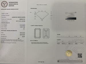 Vente en gros de diamants roses fantaisie de 2,21 ct certifiés IGI, clarté VVS, cultivés en laboratoire CVD, taille émeraude, avec diamants en vrac - Product Image 3