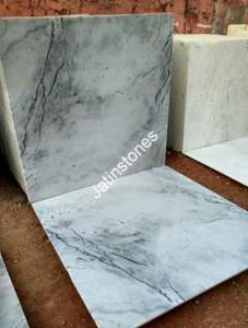 Lámina de Mármol Blanco Opal con Textura Gris Sutil para Uso en Paredes de Baños, Mostradores, Acentos y Suelos - Product Image 4
