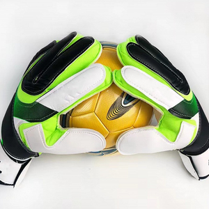 Protector de Manos para Portero, Diseñado para Proteger los Guantes de Portero con Látex Grueso - Product Image 2