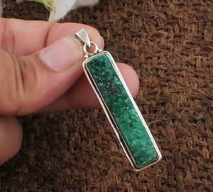 Colgante Vintage de Plata de Ley 925 con Druzy Verde Brillante en Forma de Anillo, Amuleto de Geoda, Joyería Unisex para Aniversario - Product Image 3