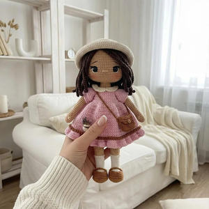 Muñeca de ganchillo para niñas, regalo de cumpleaños con accesorios, hecha a mano con algodón de leche, ecológica. - Product Image 5