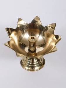 Support de Bougie Traditionnel en Cuivre, Lampe à Huile en Laiton Deepam Diya, Décoration de Prière Pooja, Décoration de Table Festive pour la Maison et le Temple - Product Image 5