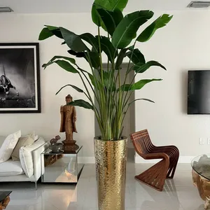 Jarrón de Piso de Latón Hecho a Mano, Acabado Dorado Moderno, Centro de Mesa Decorativo para Sala de Estar, Dormitorio, Comedor, Vestíbulo de Hotel - Product Image 3