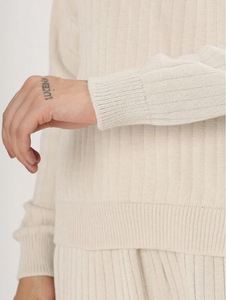 Conjunto de Dos Piezas de Suéter y Pantalones de Alta Calidad, Tejido Suave, Estilo de Diseñador, Fabricado en India al Mejor Precio - Product Image 4