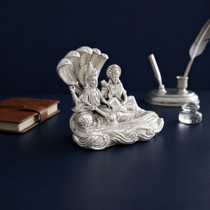 Idole Laxmi Narayan plaquée argent 999 de Jaipur Metals |   Statue d'art déco pour la maison 100% en laiton |   5,5x3,5x5 cm |   94g |   Pooja et Cadeau - Product Image 4