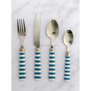 Juego de Cubiertos con Acabado Espejo, Mangos de Resina, Aptos para Lavavajillas, Estilo Francés, Juego de Cubiertos Plateados, Soporte OEM, Precio al por Mayor - Product Image 4