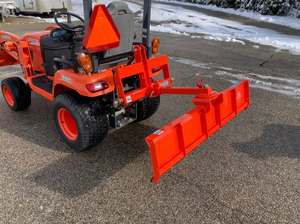 Factory Price 3Year Warranty kubota bx2370 tractor for Red Farm Tractor-Gear Drive Motor Pump Gearbox Included High Productivity - Product Image 5