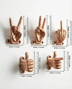Gancho de pared con diseño de gesto de mano creativo, elegante colgador de metal, ideal para decoración de oficinas, cabinas, salones de belleza y decoración de interiores. - Product Image 3