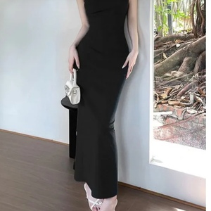 ชุดเดรสคลับสีดำแบบขายส่ง ไม่มีสายรัดไหล่ ทรงเข้ารูป ประดับเลื่อม เปิดหลัง ความยาวระดับชา  เรียบร้อย เป็นมิตรกับสิ่งแวดล้อม ระบายอากาศได้ดี สีพื้นธรรมชาติ - Product Image 5