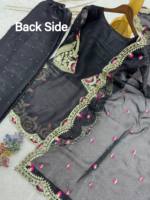 Ensemble élégant de kurta et pantalon en organza de soie brodé noir jais pour femmes, idéal pour les soirées