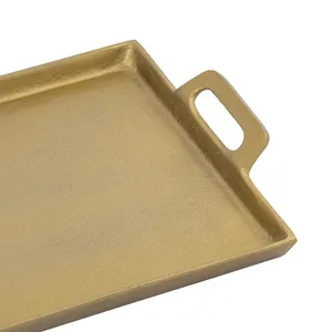 Bandeja Decorativa Rectangular de Latón, Diseño Minimalista Chapado en Oro, con Asas, Paquete Individual - Product Image 4