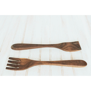 Ensemble élégant de cuillère et fourchette à salade en bois – Collection de couverts de qualité supérieure pour un service raffiné - Product Image 3