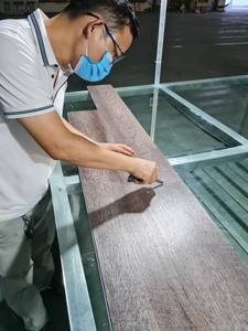 Revêtement de sol en vinyle SPC, collection pierre, PVC, imperméable, ignifuge, écologique, antidérapant, lisse, brillant, garantie 5 ans - Product Image 5