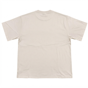 Camiseta deportiva blanca personalizada con estampado de coche, cuello redondo, 100% algodón jersey, estilo moderno, manga corta, para uso unisex. - Product Image 2