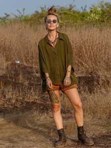 Chemise ample en coton froissé vert olive, style bohème chic, avec lien sur le devant, pour femme, tissu naturel respirant et durable - Product Image 4