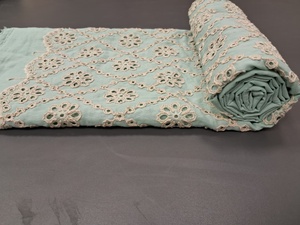 Nuevo Diseño Premium: Tela de Algodón Verde Menta con Bordado Dori - Material Crema con Diseño Floral y Ojales de Diamante para Vestidos - Product Image 5