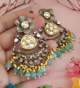 Hermosos Pendientes de Moissanita Chapados en Oro de Latón de Alta Calidad para Mujer, Colección de Moda para Bodas y Fiestas - Product Image 3