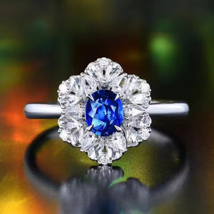 เครื่องประดับชั้นดี ทองคำแท้ 18K น้ำหนัก 0.54 กะรัต ไพลินสีน้ำเงินรอยัลธรรมชาติ ไม่ผ่านการอบความร้อน รูปทรงวงรี แหวนเครื่องประดับ GUILD พร้อมใบรับรอง สำหรับผู้หญิง - Product Image 1