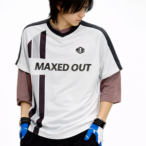 Vêtements de sport OEM pour hommes, acceptant les designs personnalisés, vêtements de football américain, vêtements de sport imprimés à manches courtes, séchage rapide, 100% polyester, vêtements de sport unisexes - Product Image 4