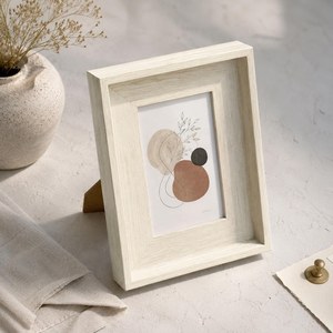 Eco-Friendly Wooden Photo <b>Frame</b> <b>with</b> Distressed Finish and UV <b>Printing</b> for Family Portraits and Artistic Photography - Product Image 3