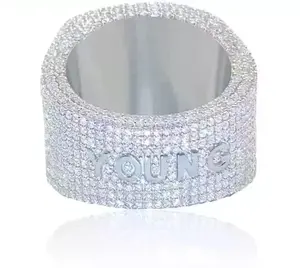 Anillo de Boda Personalizado para Mujer con Moissanita Redonda de 3 Quilates Tishya Diamond, Plata de Ley 925 Chapada en Oro - Product Image 3