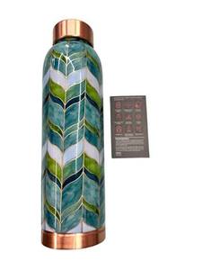 Botella de Agua de Acero Inoxidable con Diseño de Hojas Verdes y Detalles en Cobre, Portátil, para Viajes, Diseño Moderno - Product Image 1
