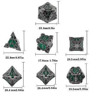 ชุดลูกเต๋าโลหะพกพา <span class=keywords><strong>7</strong></span> ชิ้น ขอบคม ลูกเต๋าหลายเหลี่ยม สำหรับเกม <span class=keywords><strong>D</strong></span>&<span class=keywords><strong>D</strong></span> Dungeons & Dragons ชุดลูกเต๋าฝึกทักษะ <span class=keywords><strong>D</strong></span>&<span class=keywords><strong>D</strong></span> ลูกเต๋าโลหะผสมสังกะสี - Product Image 5