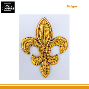 Meilleurs badges à coudre découpés en forme de fleur de lys dorée, taille 7,5 cm x 6 cm, fabriqués à la main, provenant d'un fournisseur indien de premier plan - Product Image 5