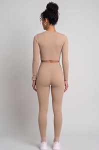Ensemble 2 pièces de sport pour femme : Crop top de compression à manches longues et leggings, vêtements de yoga Sst - Product Image 2